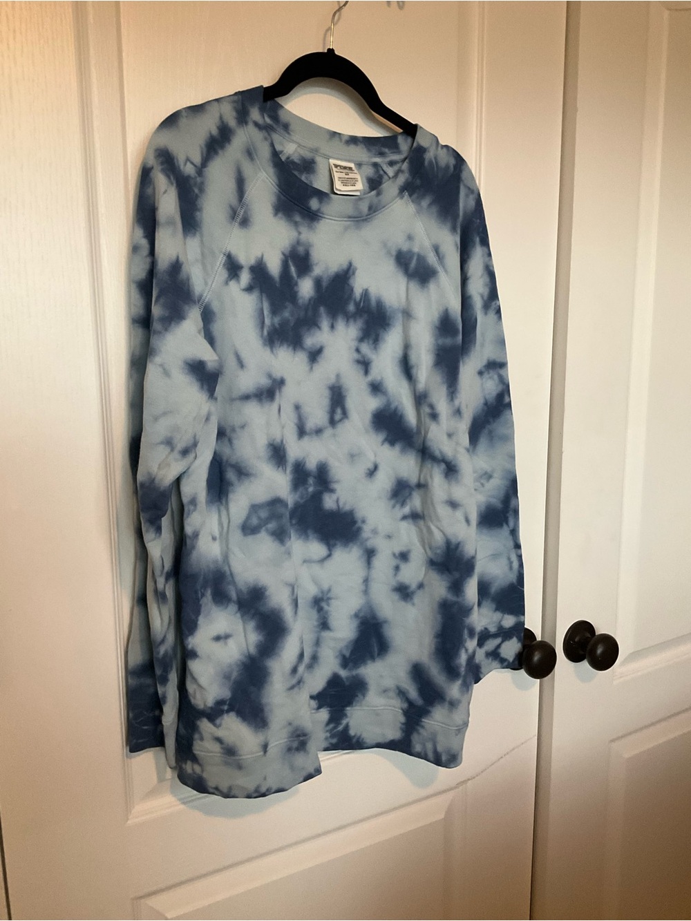 PINK Victoria's Secret Blue Tie-Dye Crewneck Sweatshirt